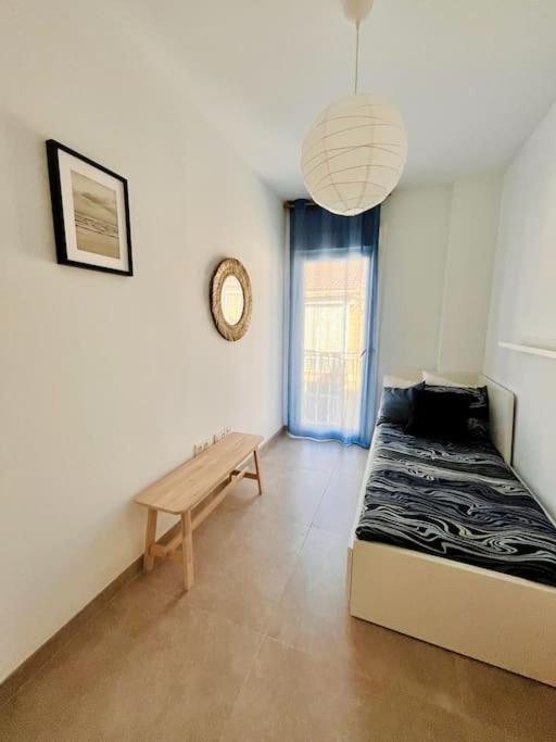 Lovely Apartment Close By City Center Малага Екстер'єр фото